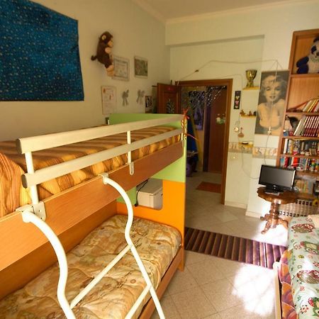 לינה וארוחת בוקר רומא Casa Arcobaleno מראה חיצוני תמונה