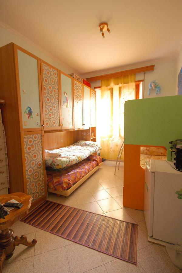 לינה וארוחת בוקר רומא Casa Arcobaleno מראה חיצוני תמונה