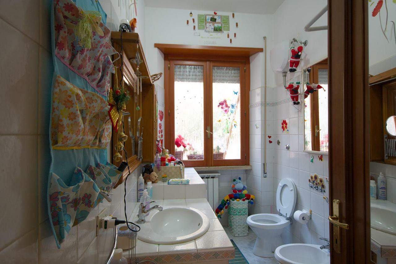 לינה וארוחת בוקר רומא Casa Arcobaleno מראה חיצוני תמונה